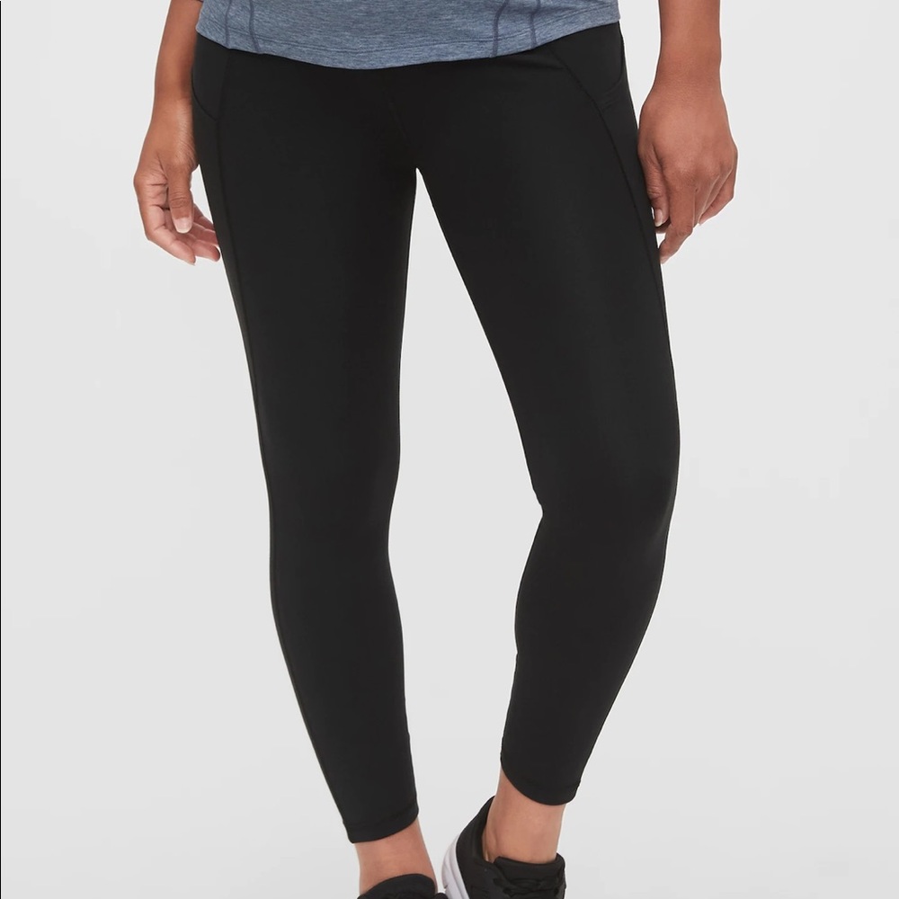 3/$25 Gap Fit Maternity Blackout Technology 7/8 Length Medium